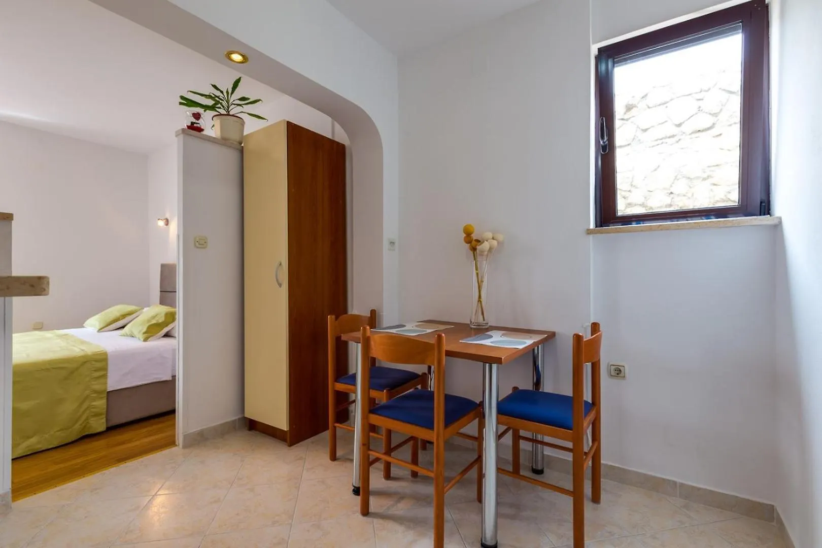 Apartments Gisela, מאלי לוסיניי בית הארחה